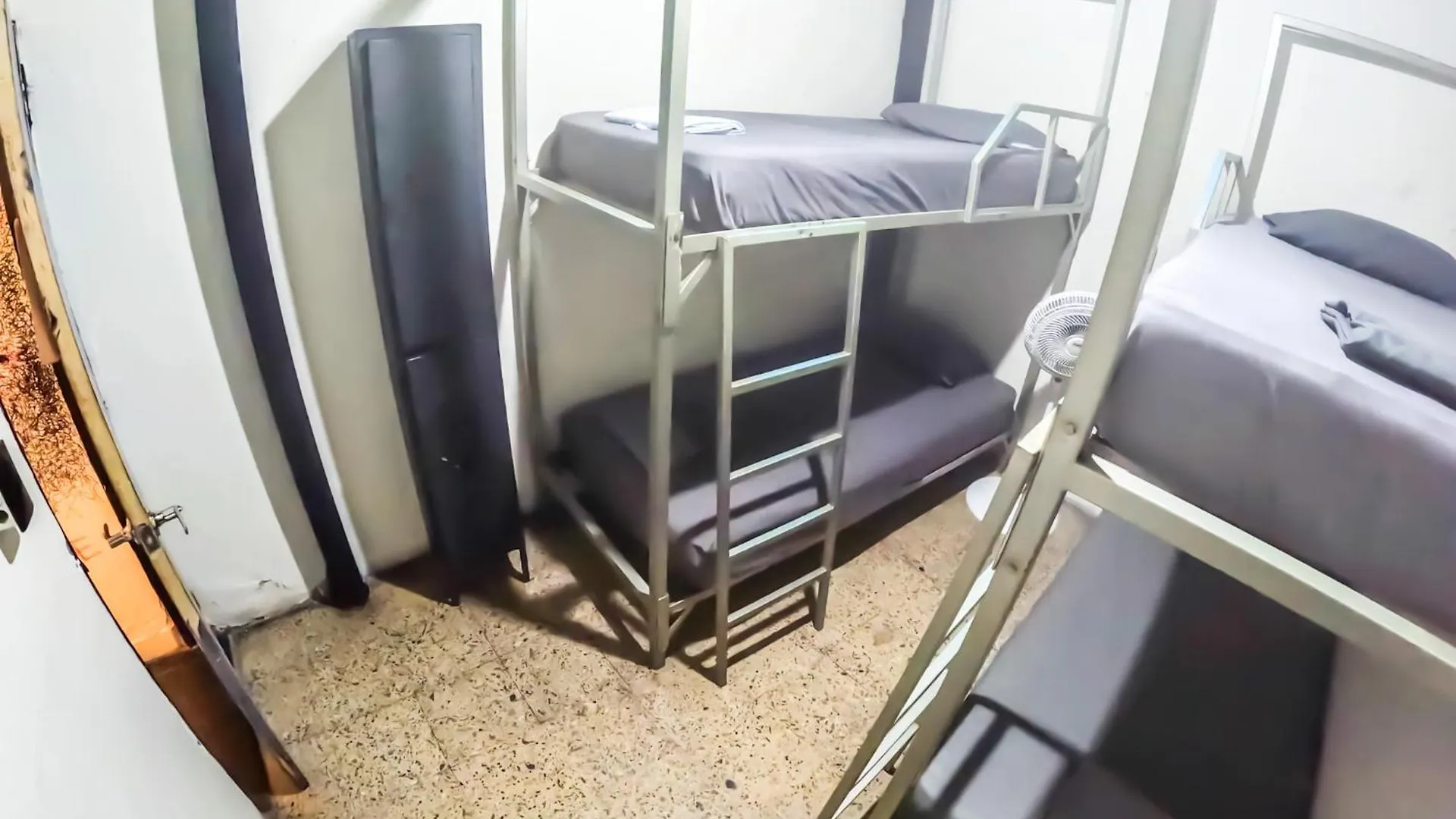Canela Hostel Medellín Pensión