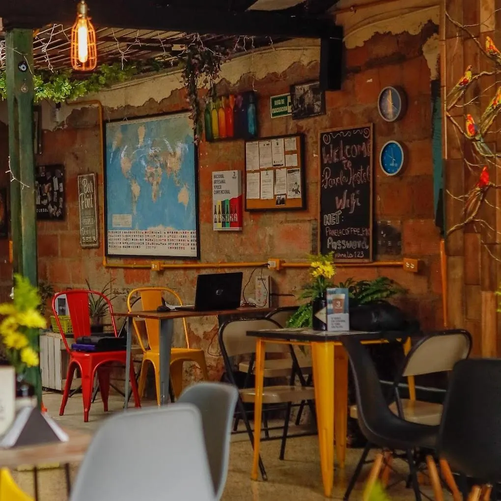 Canela Hostel Medellín Penzion