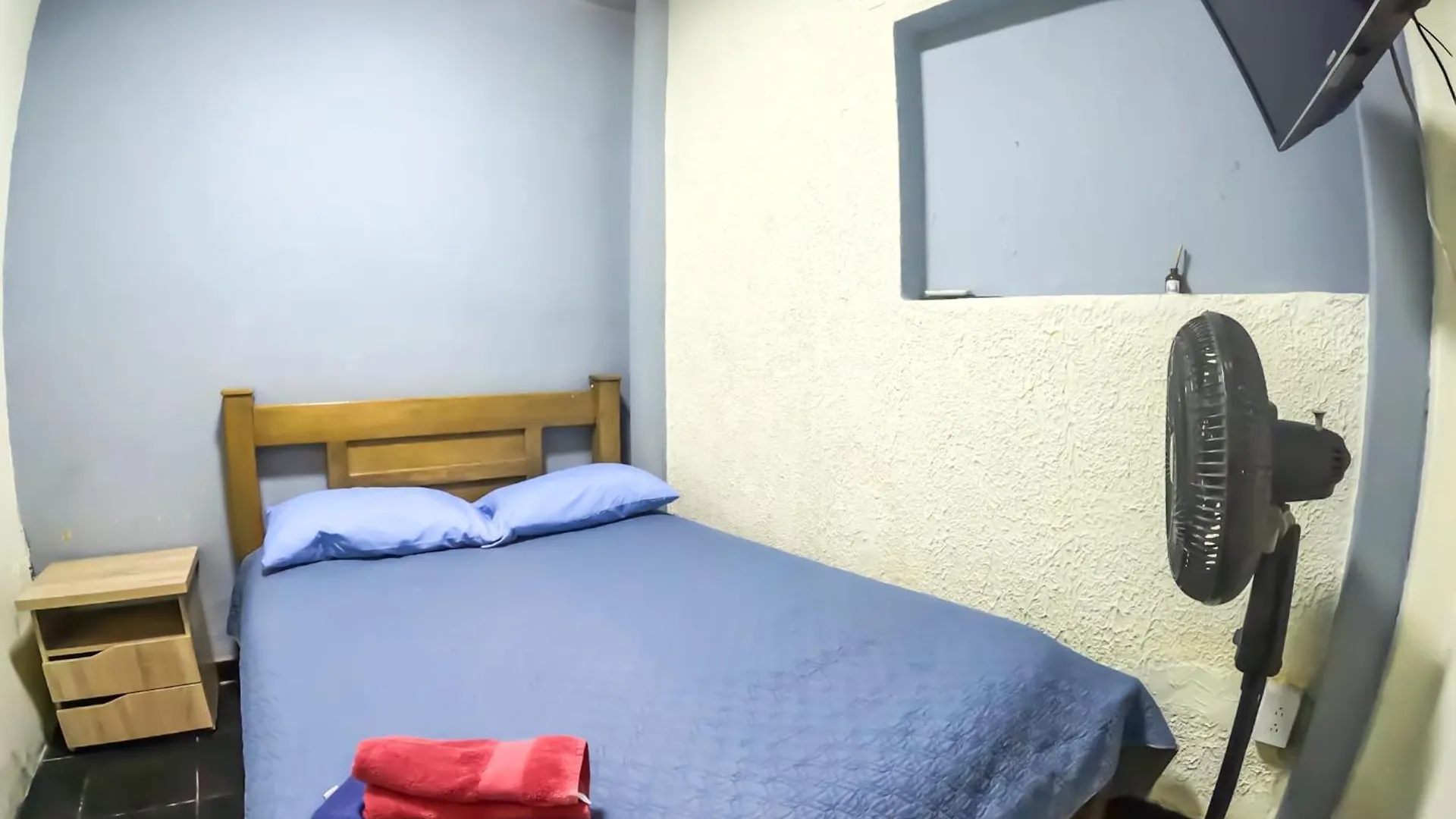 Canela Hostel Medellín Penzion