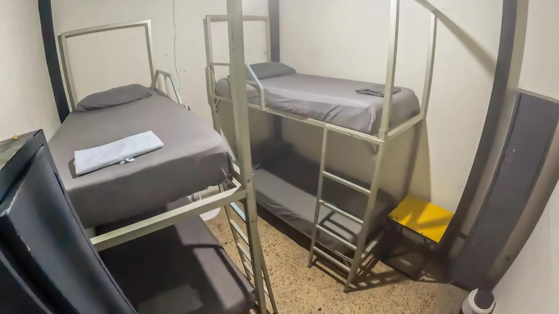 Canela Hostel Medellín Penzion