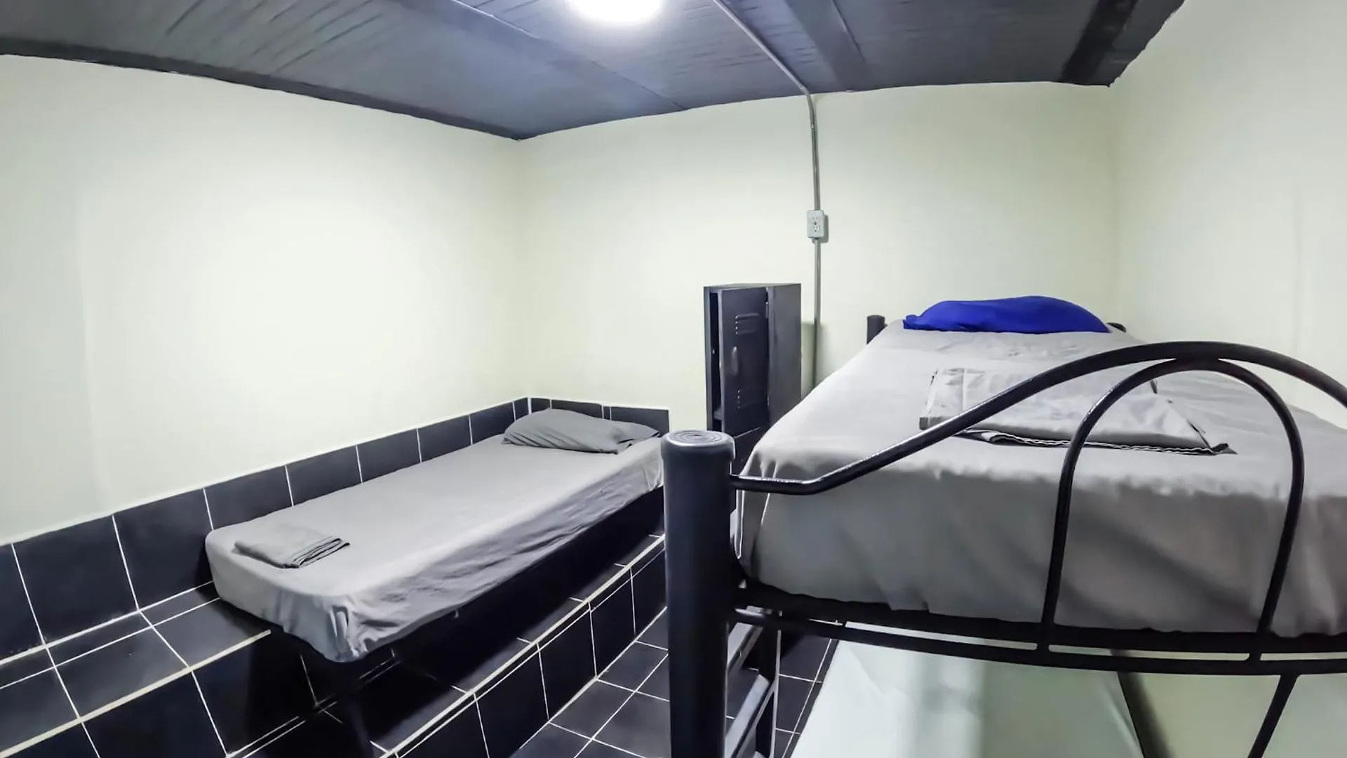 Canela Hostel Medellín Penzion