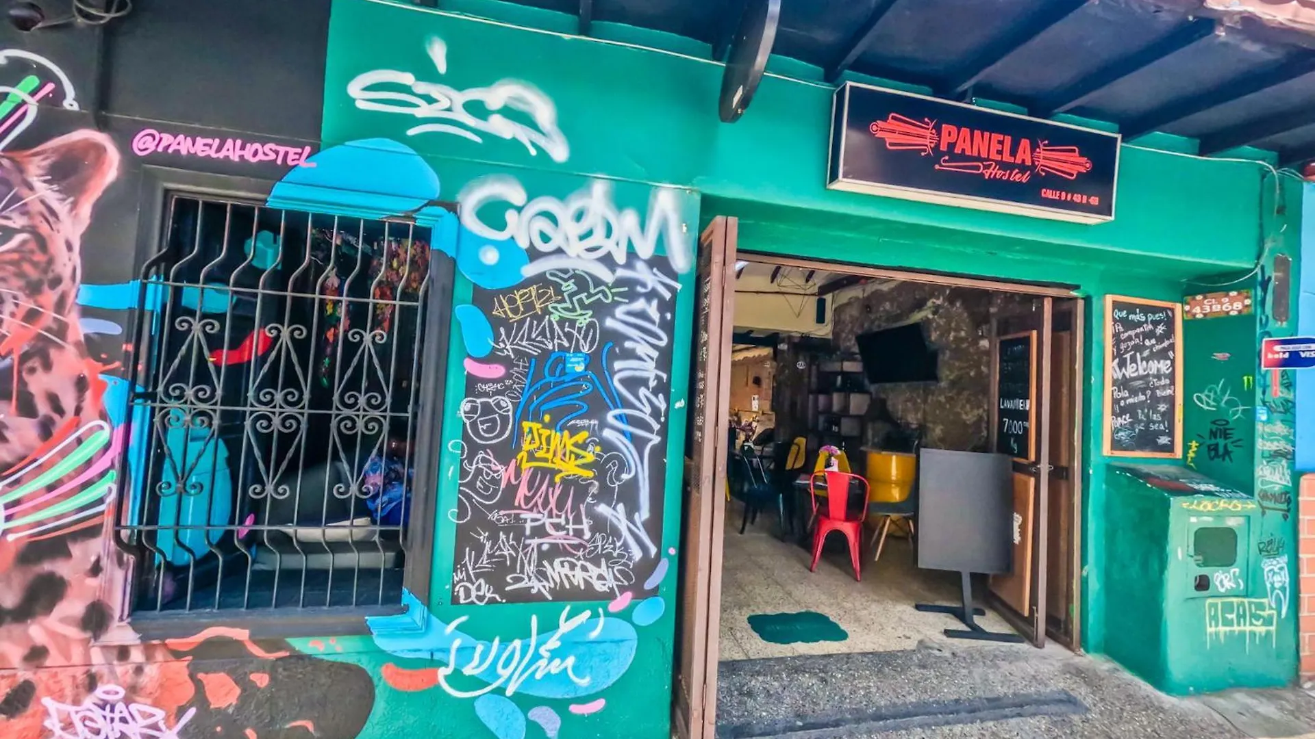 Canela Hostel Medellin 0*,  Colombia